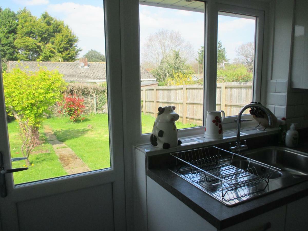 فيلا The Bungalow Lymington With New Forest 1 Mile المظهر الخارجي الصورة